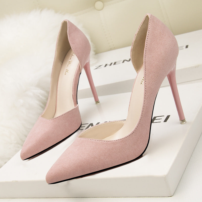 8915-3 Korean-style fashionable and simple low-heeled high-heeled suede women's shoes with slim toe shape, pointed tip, side sexy hollow design, suitable for slimming effect.