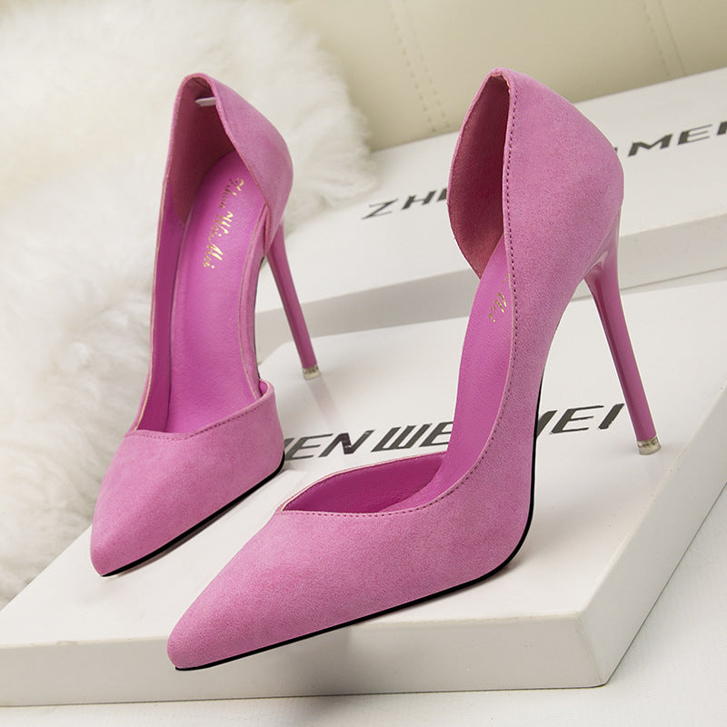 8915-3 Korean-style fashionable and simple low-heeled high-heeled suede women's shoes with slim toe shape, pointed tip, side sexy hollow design, suitable for slimming effect.