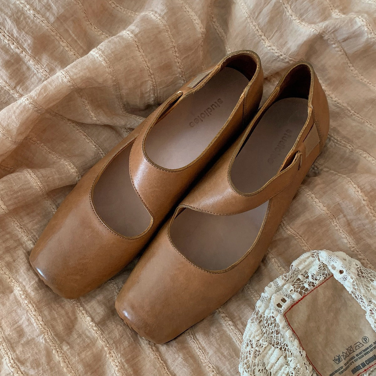 Soft sheepskin retro distressed genuine leather square-toe chunky heel women's Mary Jane flats ballet shoes with pig snout design