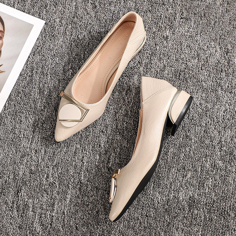 New style metal-head professional work shoes - elegant pointed-toe single shoes in black with thick heels - suitable for long working hours, not tiring the feet and made of durable leather.