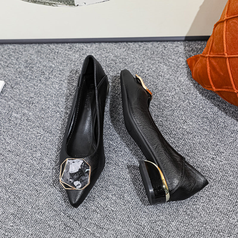 New style metal-head professional work shoes - elegant pointed-toe single shoes in black with thick heels - suitable for long working hours, not tiring the feet and made of durable leather.