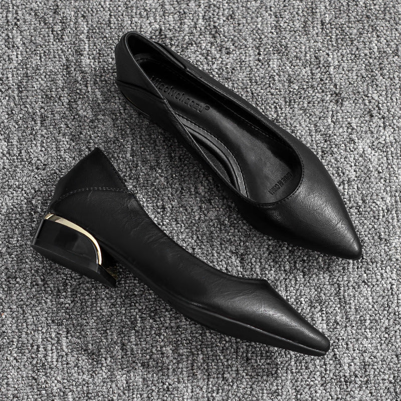 New style metal-head professional work shoes - elegant pointed-toe single shoes in black with thick heels - suitable for long working hours, not tiring the feet and made of durable leather.